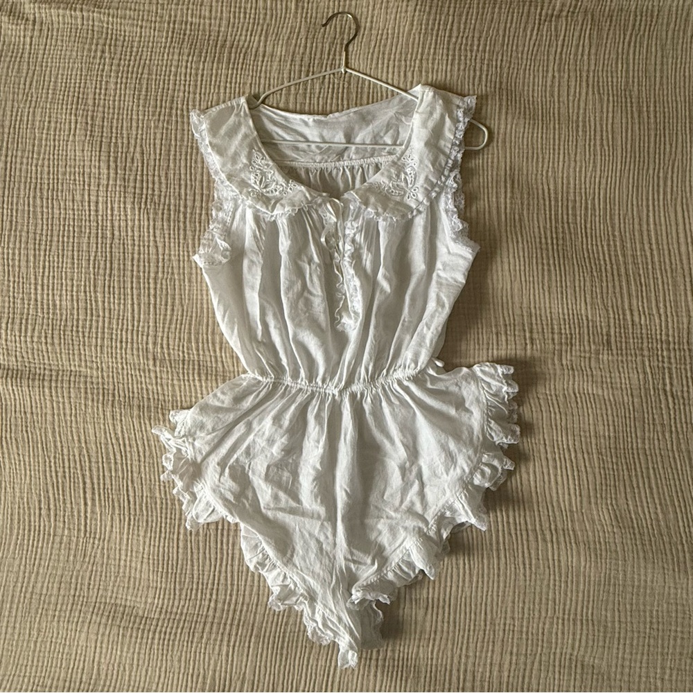 White Ruffled Peter Pan Collar Romper